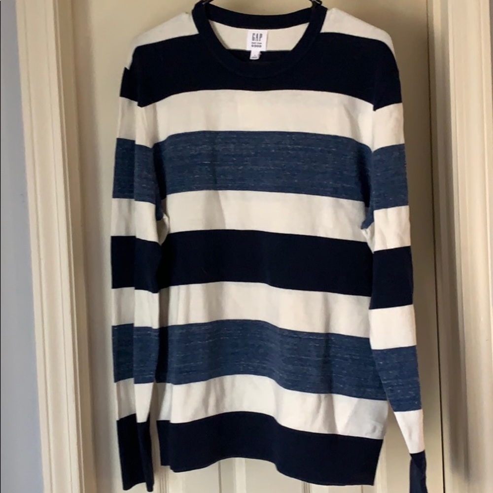 Men’s NWT Gap striped sweater